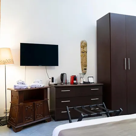 Bed & Breakfast Salotto Piramide 3*