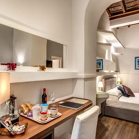 Tritone House 4*
