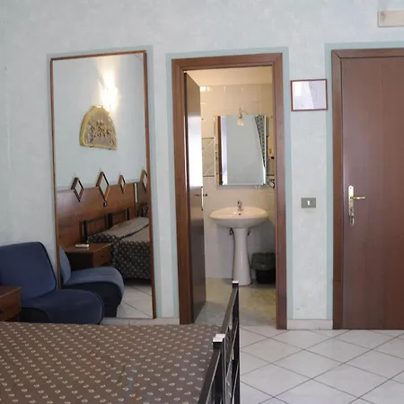 Farini Hotel Roma
