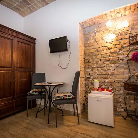 All'ombra Del Cupolone Guest house 2*
