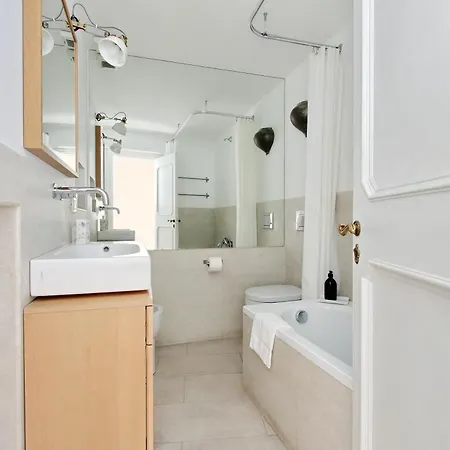 Charming Minerva - My Extra Apartment
