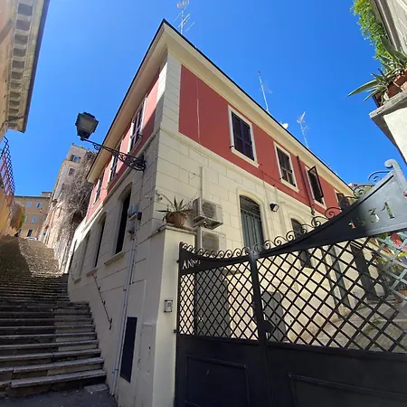 Red House Trastevere San Pietro Bambin Gesu Sant Onofrio *