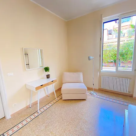 Red House Trastevere San Pietro Bambin Gesu Sant Onofrio Roma