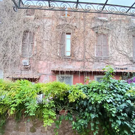 Red House Trastevere San Pietro Bambin Gesu Sant Onofrio *