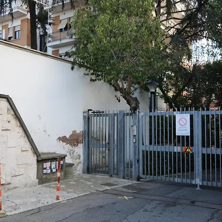 Casa Piccole Ancelle Di Cristo Re Hotel 3*