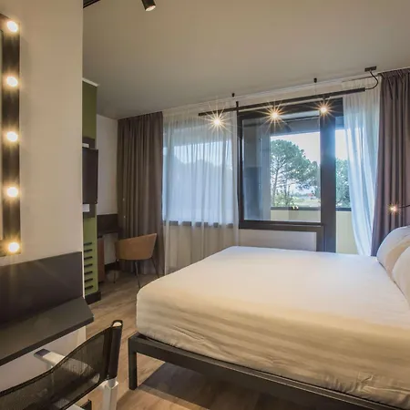 Mercure Cinecitta Roma