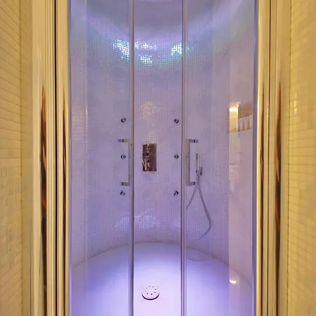 Domus Aurea Luxury Гостевой дом Рим