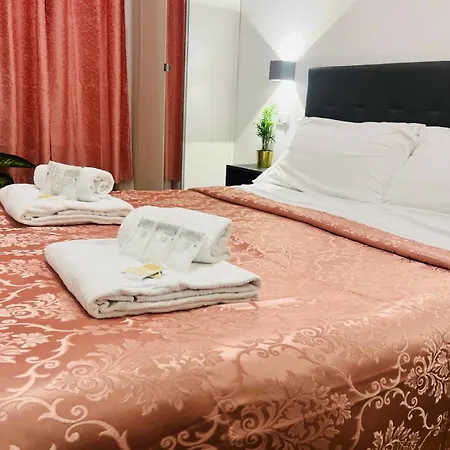 Rome Holiday Guesthouse Pensión Roma