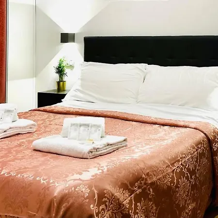 Rome Holiday Guesthouse Pensión