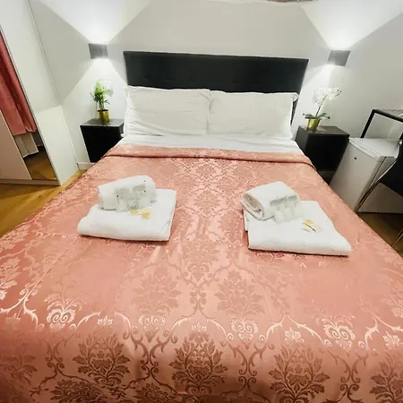 Pensión Rome Holiday Guesthouse