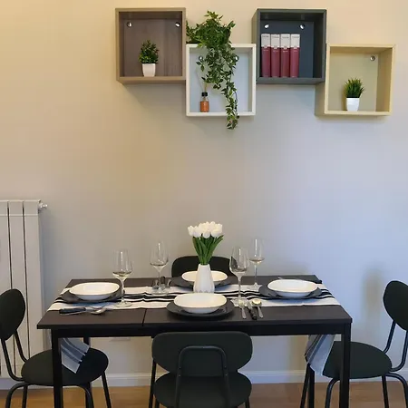 Metro Lodi Apartament *
