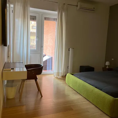 155 Via Sestio Calvino Appartamento Roma