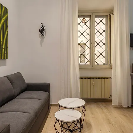 Trastevere Three Cozy *