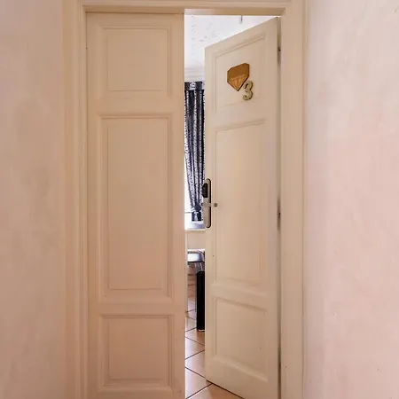 Domus Premuda *