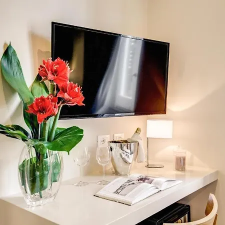 The Club Navona Guest house *