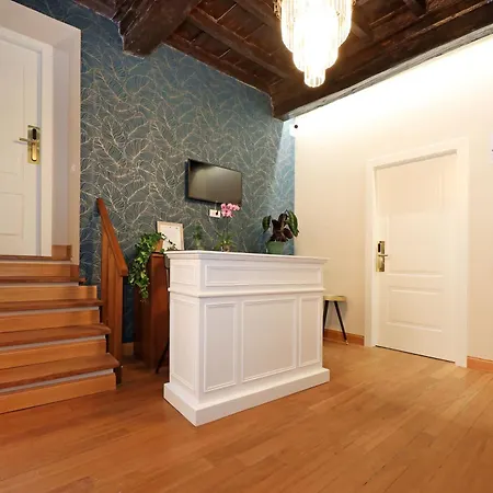 Guest house Golden Pantheon *