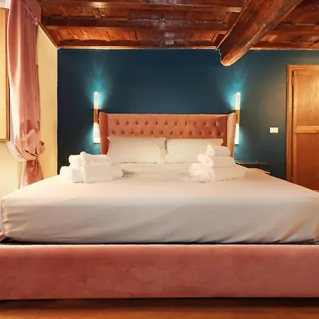Golden Pantheon Guest house *