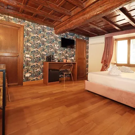 Guest house Golden Pantheon