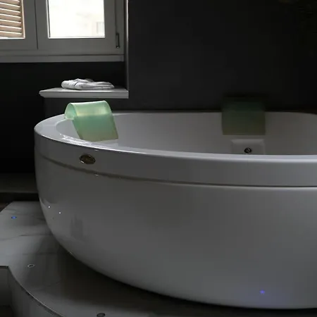 Rhome Luxury Bed & Breakfast *
