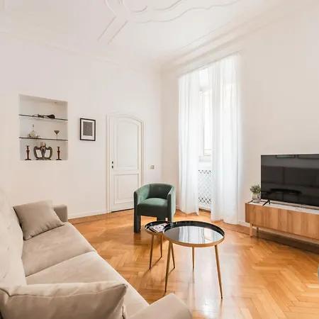 Apartment The Rent - Splendid Three-bedroom Near The Trevi Fountain Rome