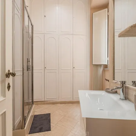Apartment The Rent - Splendid Three-bedroom Near The Trevi Fountain *