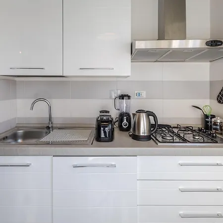 Style134 50 Meters From Metro A Lucio Sestio Station