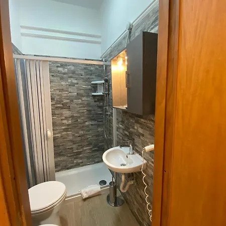 Hotel Athena 3*