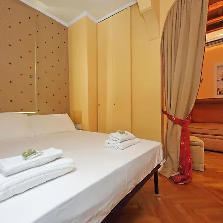 Pantheon Luxury Apartment