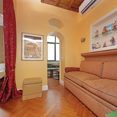 Pantheon Luxury Apartment *