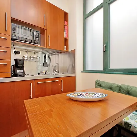 Pantheon Luxury Apartment *