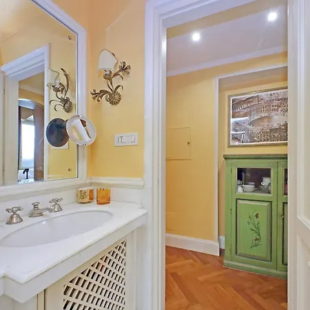 Pantheon Luxury Apartment *