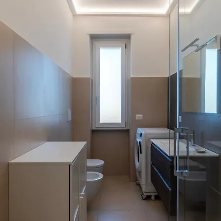 Vittoria Quarter Modern * ローマ