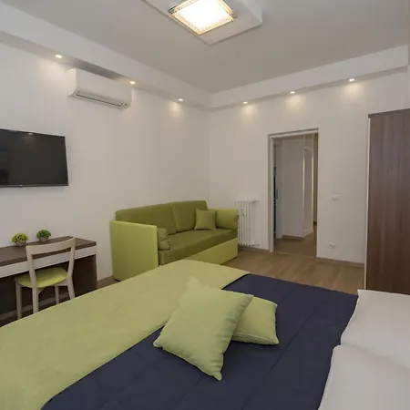 Apartamento Rainbow Al Colosseo *