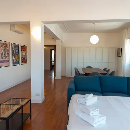Cardinal Mistrangelo - Next To The Metro Station, Large And Comfortable Penthouse With Terrace Apartament Rzym