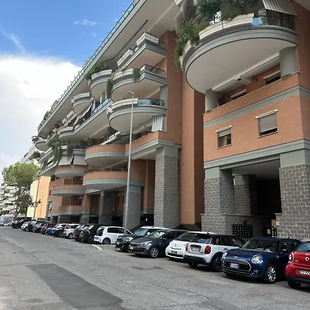 Luxury Apartment *