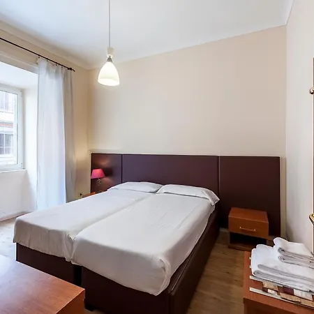 Hotel California 3*
