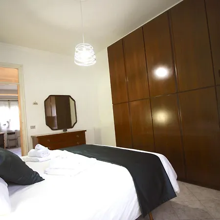 Enea Holiday House * Roma