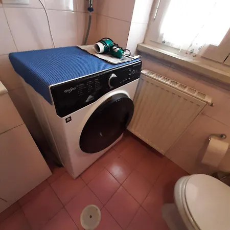 - Metro C Apartment *