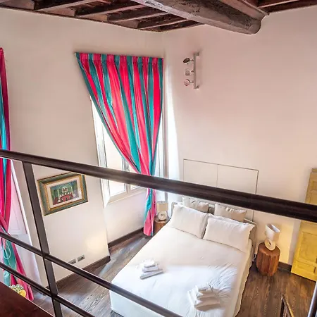 Iflat Pantheon Elegant 3-bedroom Roma