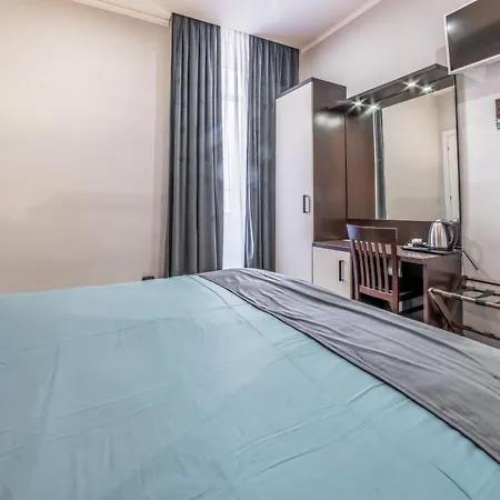 Bed & Breakfast In - Termini Train Station