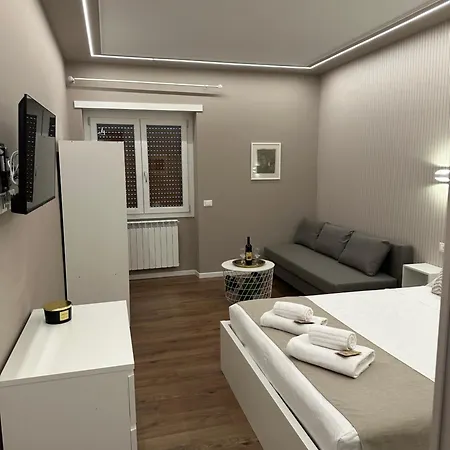 Apartment Domus Paolina Ostiense *