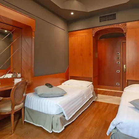 Isa Hotel 4*