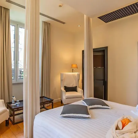 Isa Hotel 4*