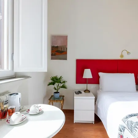Superior Relais Fcollection Temple View Guest house Rome