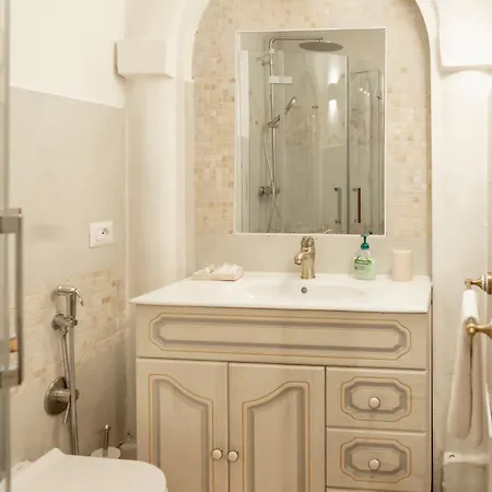 Domus Capocci - Rione Monti *