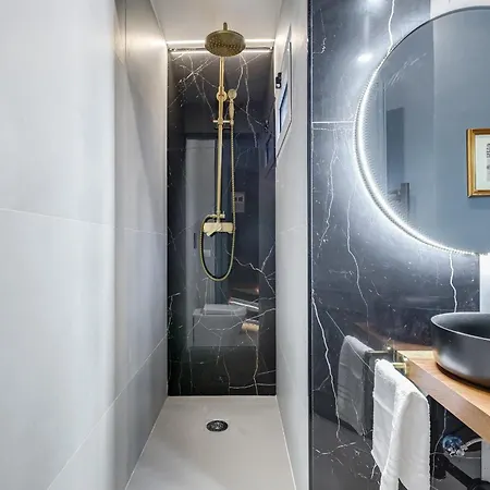 Stranger Pod Apartment
