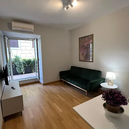 Savoia Design With Terrace - Center Apartment Rome