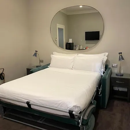 阿卡德米亚酒店