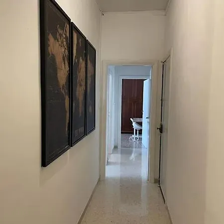 Johnny's Monkeys Apartment Rome