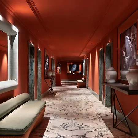 Sina Bernini Bristol, Autograph Collection 5*